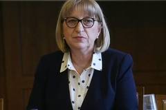 Цачева: Проверява се автентичността на писмото от избягалия затворник Пелов