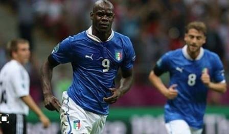 4 години по-късно: Балотели отново ще играе за Италия