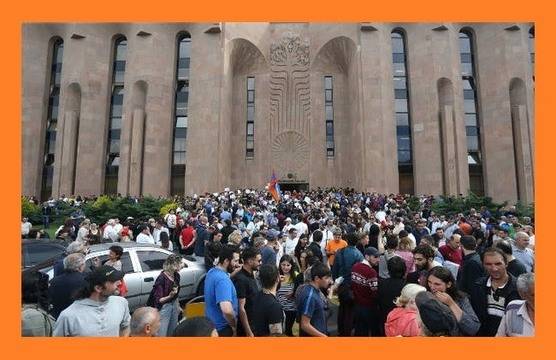 Македония може да промени името си на Иленденска Македония.