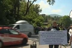 Жители на Владая на протест срещу некачествен ремонт и затруднен трафик на Е-79
