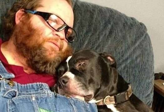 Ранен мъж шокира полицаи: Кучето ми ме застреля (СНИМКИ)