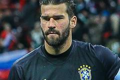 „Ливърпул“ получиха тласък в борбата за подписа на Алисон