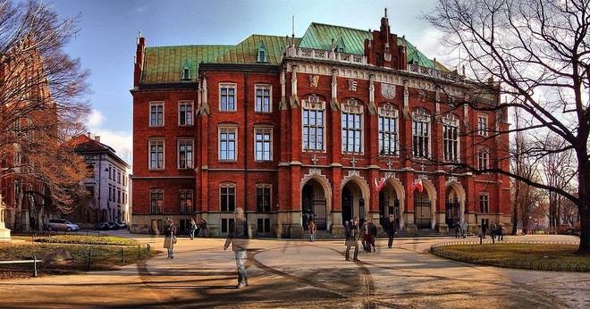 Лятно училище по право на интелектуална собственост