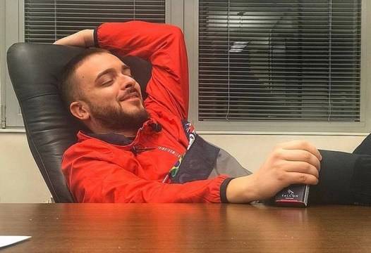 Криско стигнал до първия си милион с хляб, лютеница и гратис в рейса!