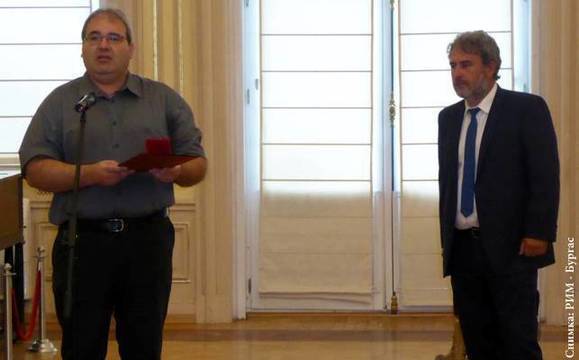 Директорът на Бургаския музей получи с почетен знак „Златен век“