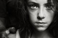 Тя приела поканата за приятелство във Фейсбук: Не си представяла, че с нейната малка дъщеря ще се случи нещо подобно…