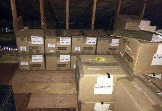 Тази жена крила тези кутии от мъжа си 40 години на тавана в дома си, а когато съпругът й научил се случило нещо невероятно