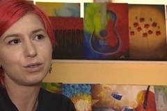 Художничка организира благотворителна изложба, за да помогне на болни млади хора