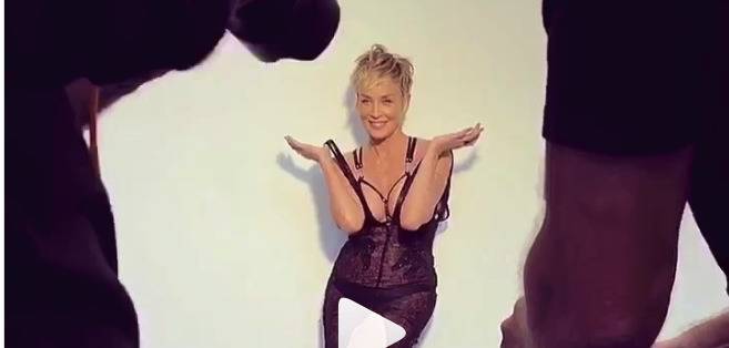 Шарън Стоун с гореща фотосесия (ВИДЕО)