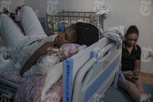 Либерийка роди в Китай, но не може да види децата си