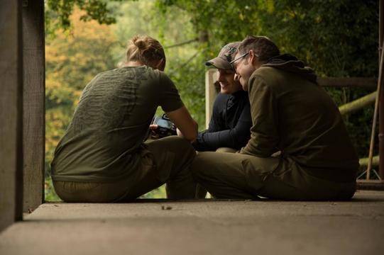 Тениска за риболов Korda Scaley Olive Tee, Риболовно облекло Korda Scaley Olive Tee