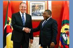 Мозамбик преговаря с Русия за оръжия и добив на нефт.