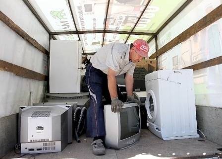 Разкриват временен мобилен пункт за стари електроуреди в София