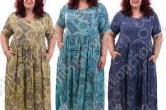 Възхитителна рокля в абстрактни мотиви /макси размери/