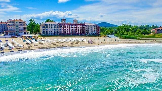 Предлагат 2700 работни места по морето, ето длъжностите