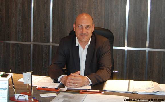 Телевизор, лаптоп и смартфон за трима от изрядните данъкоплатци в Поморие