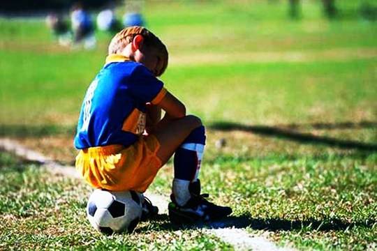 Баща му винаги го подкрепяше от трибуната, въпреки че беше най-слабият играч-Никой не знаеше за мъката му, но стана нещо…
