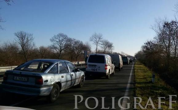 Днес стартира изграждането на пасарелката край Атия