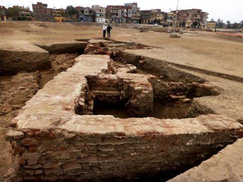 Открити са монети и множество други артефакти в древния град Танис, Египет