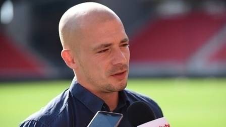 Бъдещият треньор на ЦСКА-София Eл Маестро пристигна в София