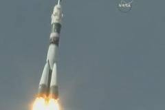 УСПЕХ: Космическият кораб Союз МС-09 с трима души и интелигентен робот на борда излетя към МКС!