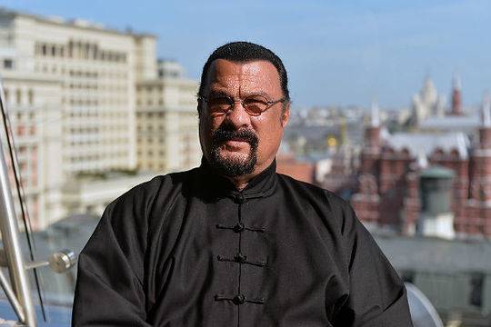 СТИВЪН СЕГАЛ: „АЗ СЪМ РУСНАК“