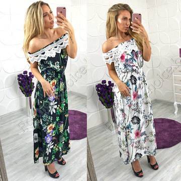 Женствена нежна рокля на цветя в прекрасни цветове