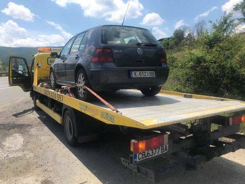 Закъсал Golf 4 по магистралата