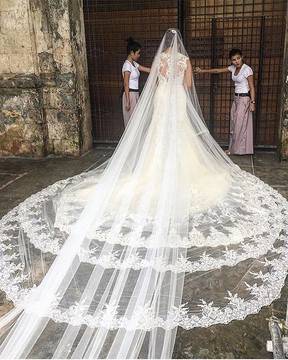 Елегантни Бели Булчински Рокли