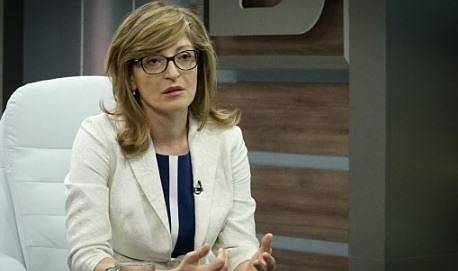 Екатерина Захариева: Вотът на недоверие на БСП няма да е успешен, коалицията е стабилна