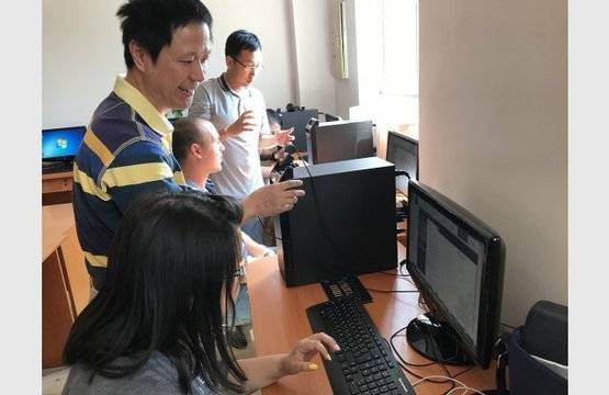 Преподаватели от Шенджен преподават на студентите в ПУ