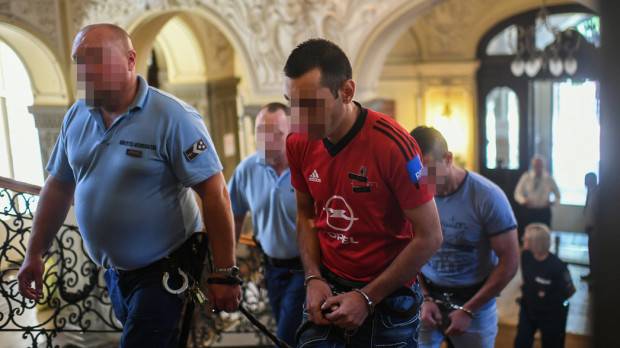 3 българи получиха по 25 г. затвор за трафик на хора