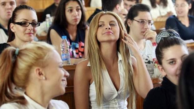 Днес е изпитът по история за СУ „Климент Охридски“