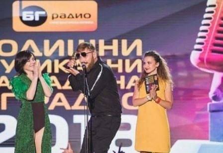 Големият победител на наградите на БГ Радио е Миро с песента си „Гълъбо“