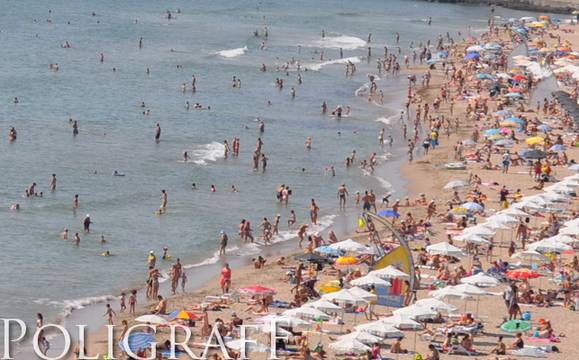 ДНСК установи 32 преместваеми обекта с нарушение на плажа в Слънчев бряг