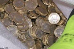 Спецполицаи разбиха схема за производството на фалшиви евро и британски монети
