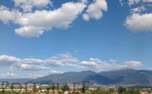 Без валежи във вторник, температурите ще стигнат 26-31 градуса