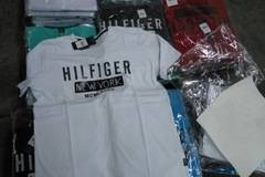 Митница Бургас задържа над 6 000 спортни облекла менте