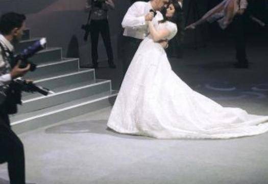 Руски олигарх пръсна 30 млн. за сватбата на 17-годишната си щерка! Булката с рокля на ливански дизайнер за 14 млн. (СНИМКИ)