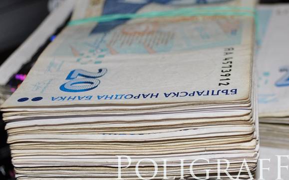 Правителството отпусна над 30 млн. лева за познавателни книжки, учебници и помагала