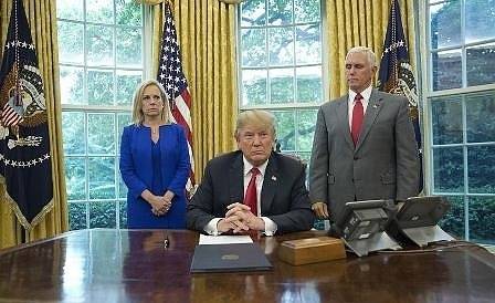 Обрат в политиката на Тръмп: Край на разделянето на мигранти в САЩ