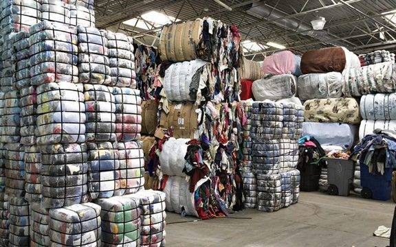 Ето я истината за дрехите втората употреба, която никой не ви казва!