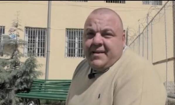 Убиецът Чеци безчинства в затвора, внася оръжие! Наглостта му е безгранична, иска да смуче от държавата!