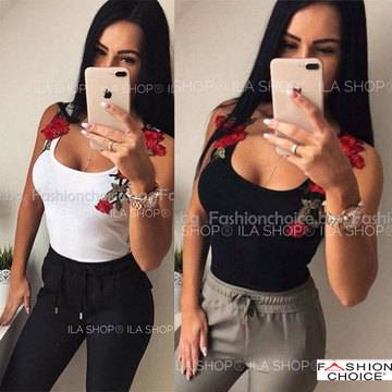 Актуален дамски топ с РОЗА с бяло или черно