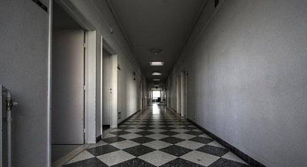 Не достигат места в психодиспансерите и в страната