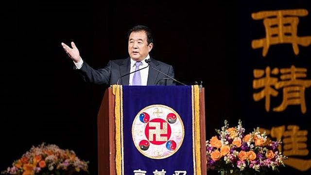 Основателят на Фалун Гонг говори пред 9000 души във Вашингтон, САЩ (фотогалерия)