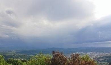 Днес облачно с валежи. Максималните температури ще са между 24° и 29°