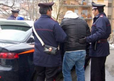 Каналът си върви! Санданчанин арестуван с килограм хероин в Швейцария