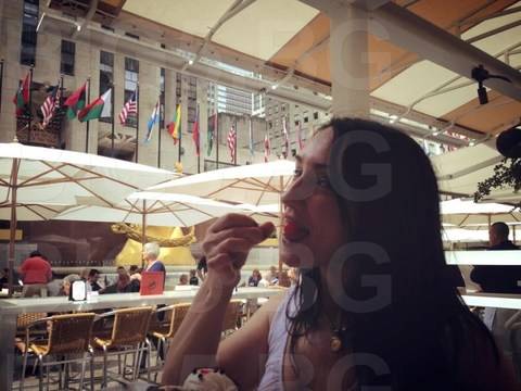 КАТО НА КИНО! Вижте ИЗУМИТЕЛНИЯ ЖИВОТ на бившата съпруга на Бойко Борисов!