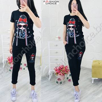 Сладко дамско екипче от две части с 3D апликация